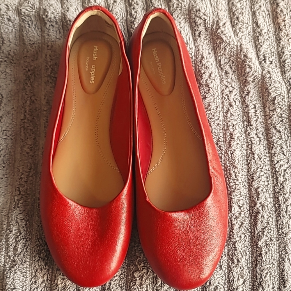 Hush Puppies 8.5 wide (Red)